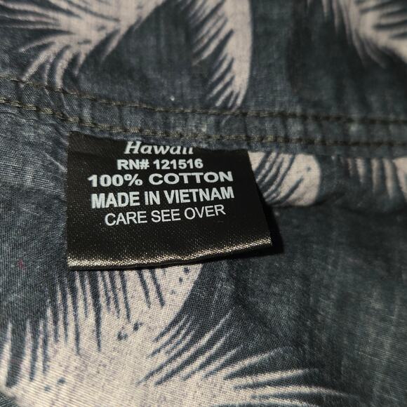 Favant Mens L Hawaiian Shirt Button Up Tiki Statues Surfboards Beach Vacation - Picture 11 of 12